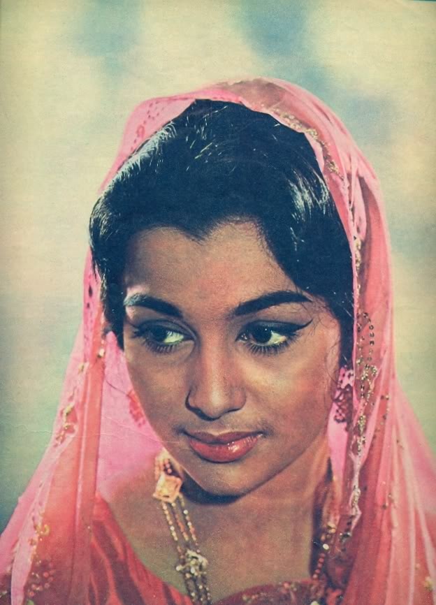 Asha Parekh Bollywood Actress 50/60s /… - Unseen Photos  Worldwide