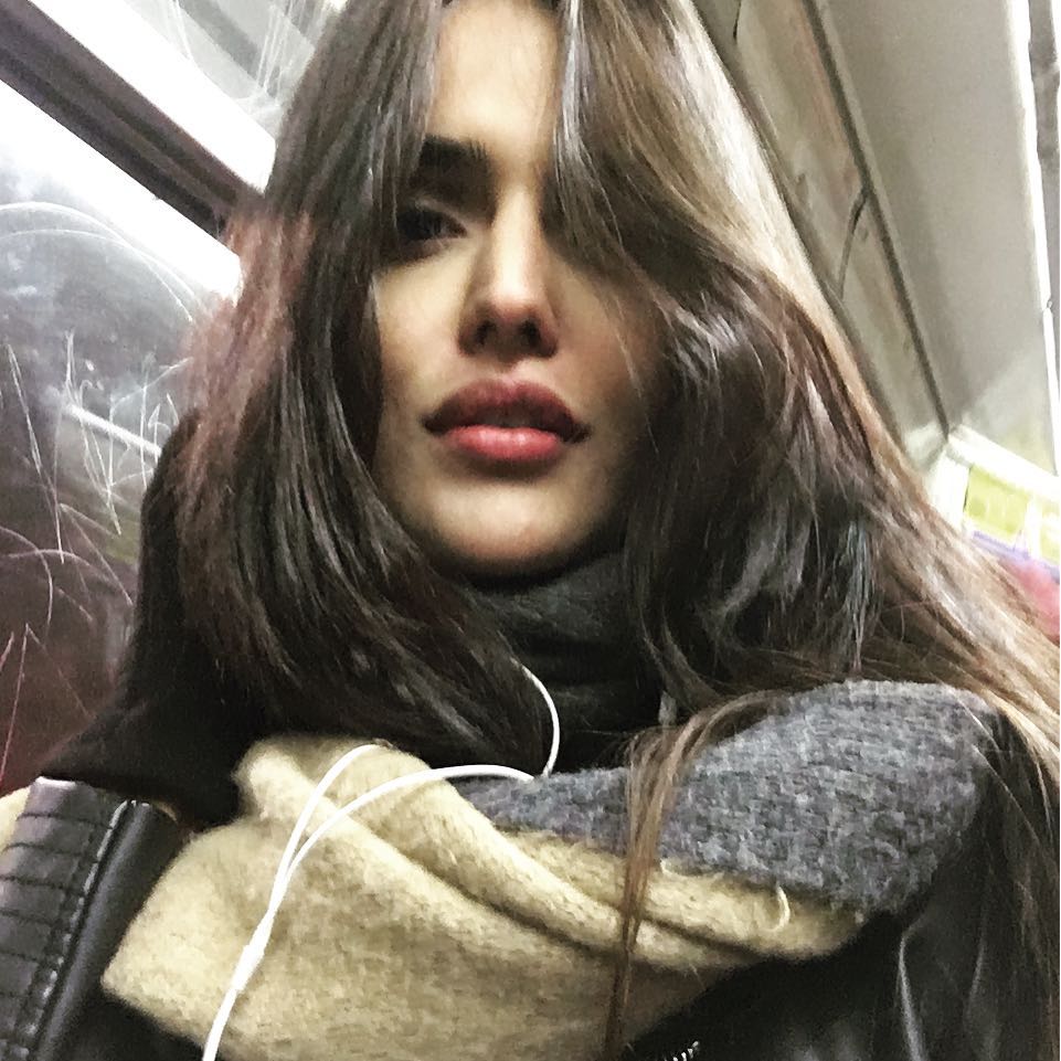 Metro diaries… - Unseen Photos Worldwide
